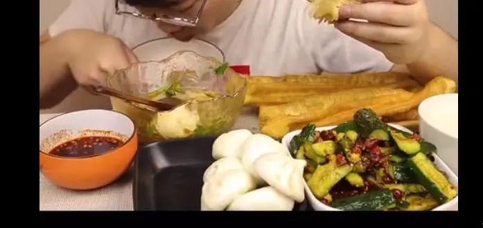 吃播最新的